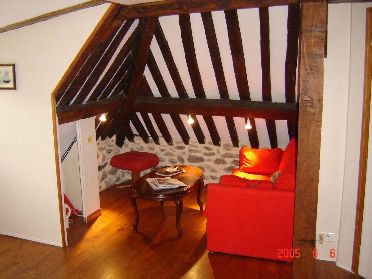 Le Logis Du Roc Frühstückspension